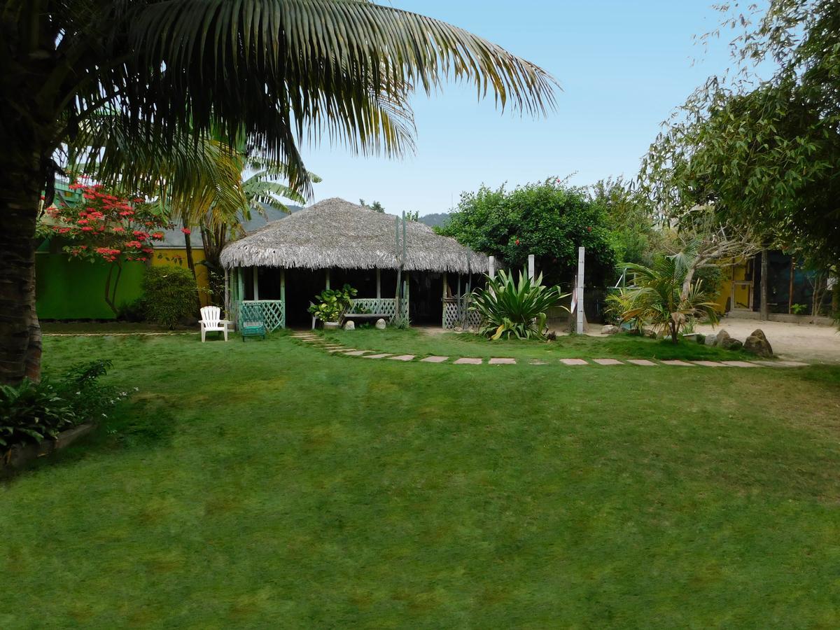 Hostal Maxima Puerto López Exteriér fotografie