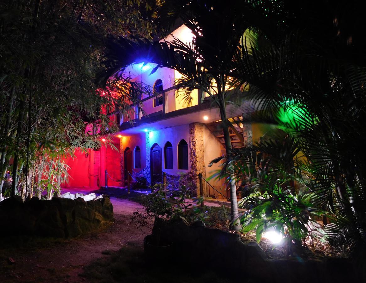 Hostal Maxima Puerto López Exteriér fotografie