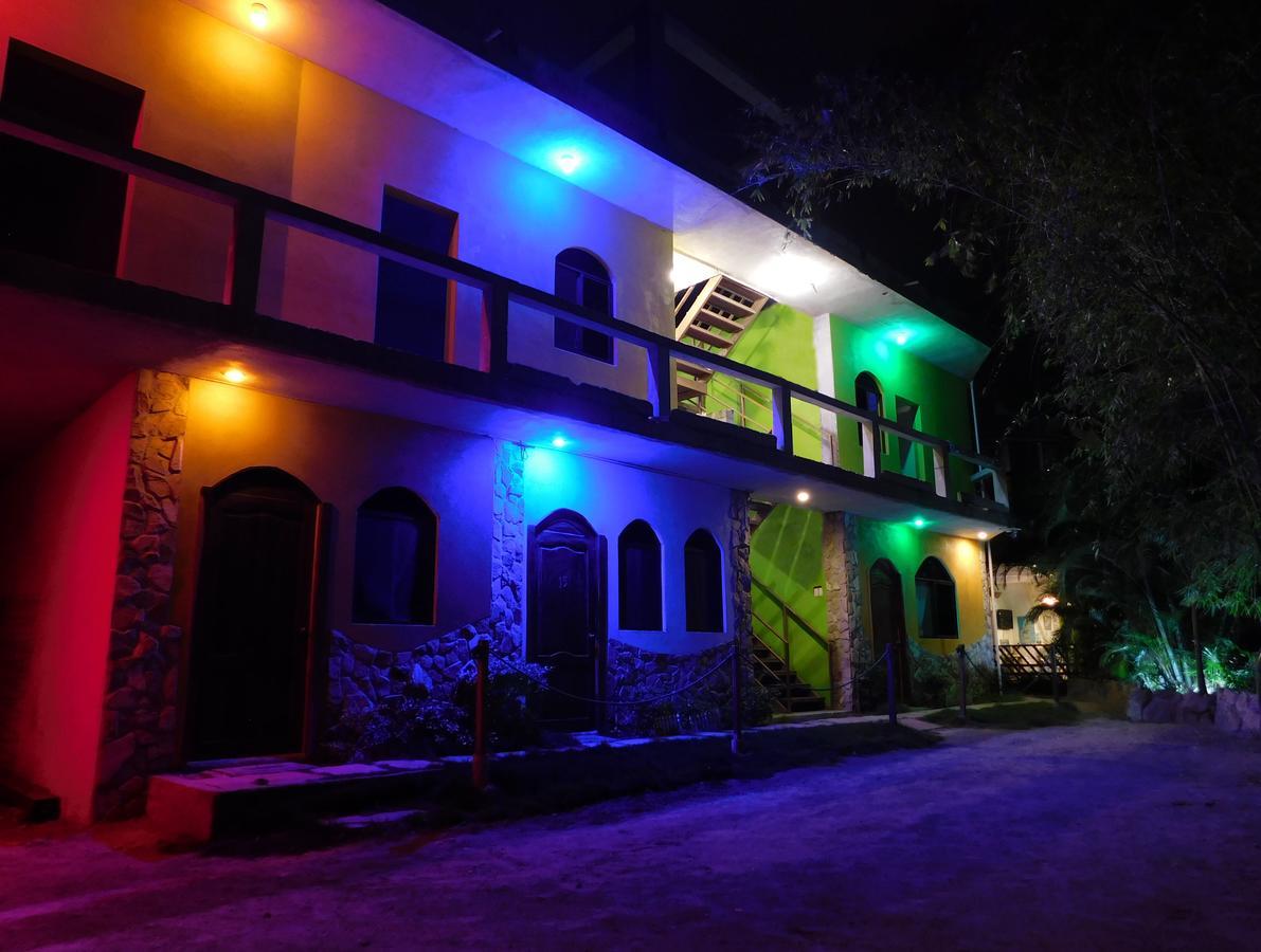 Hostal Maxima Puerto López Exteriér fotografie