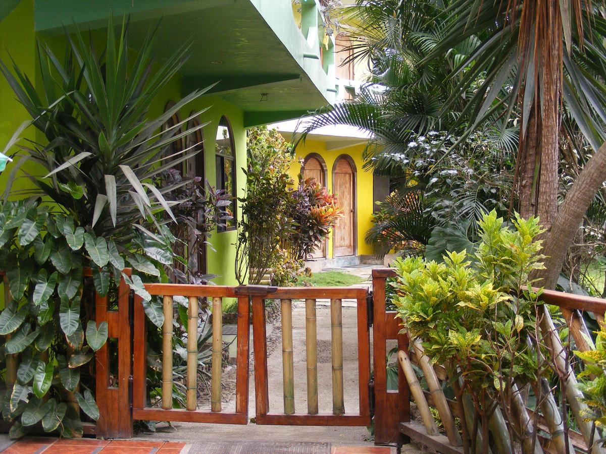 Hostal Maxima Puerto López Exteriér fotografie